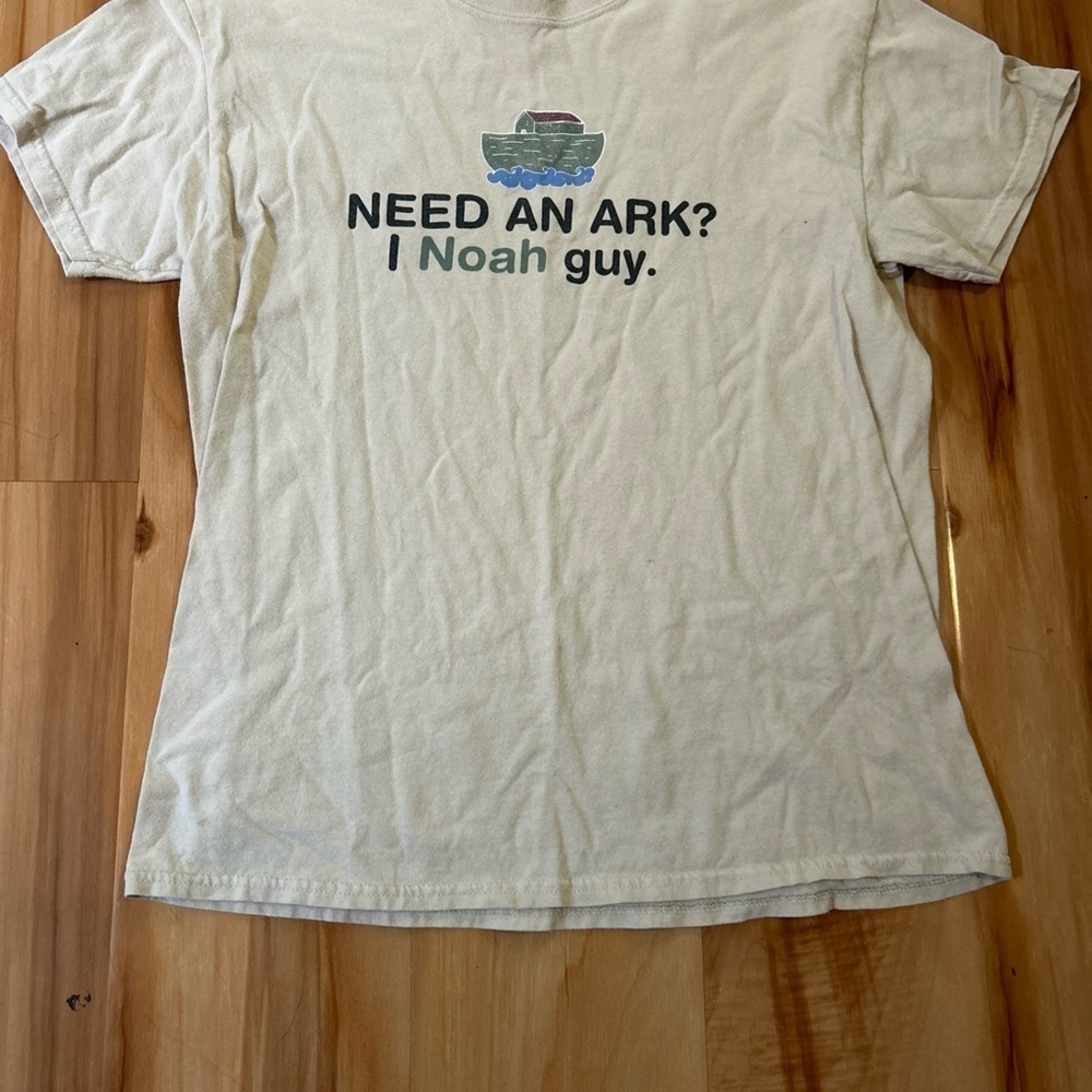 Gildan Off-White Tee with Playful Ark Graphic